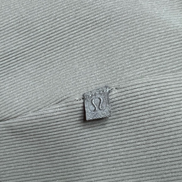 EUC Lululemon Ribbed Back twist Yoga Bra/Crop Size 10! - Picture 7 of 10